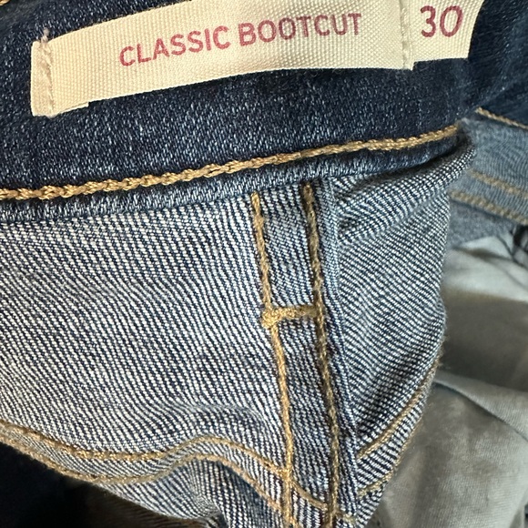 Levi’s Classic Boot cut size 10/30 EUC - Picture 10 of 10